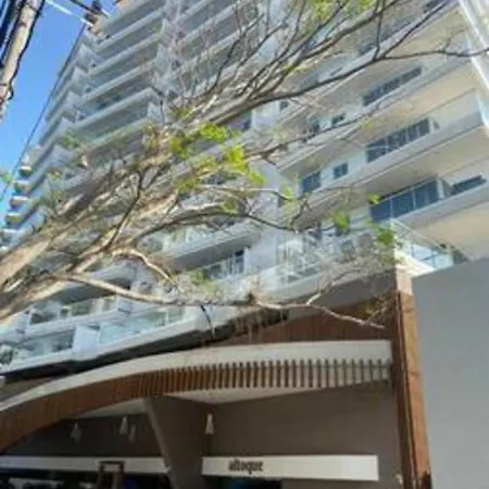 Indulge, Balcony Jacuzzi Apartamento *